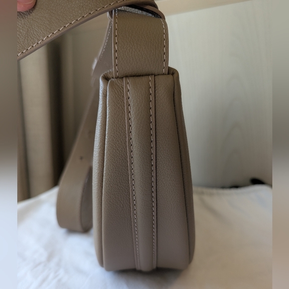 Mina Baie Khloe Crossbody Leather Sling In desert - Picture 6 of 8